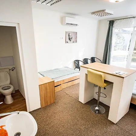 Ipoly Velo Vendeghaz Apartman *